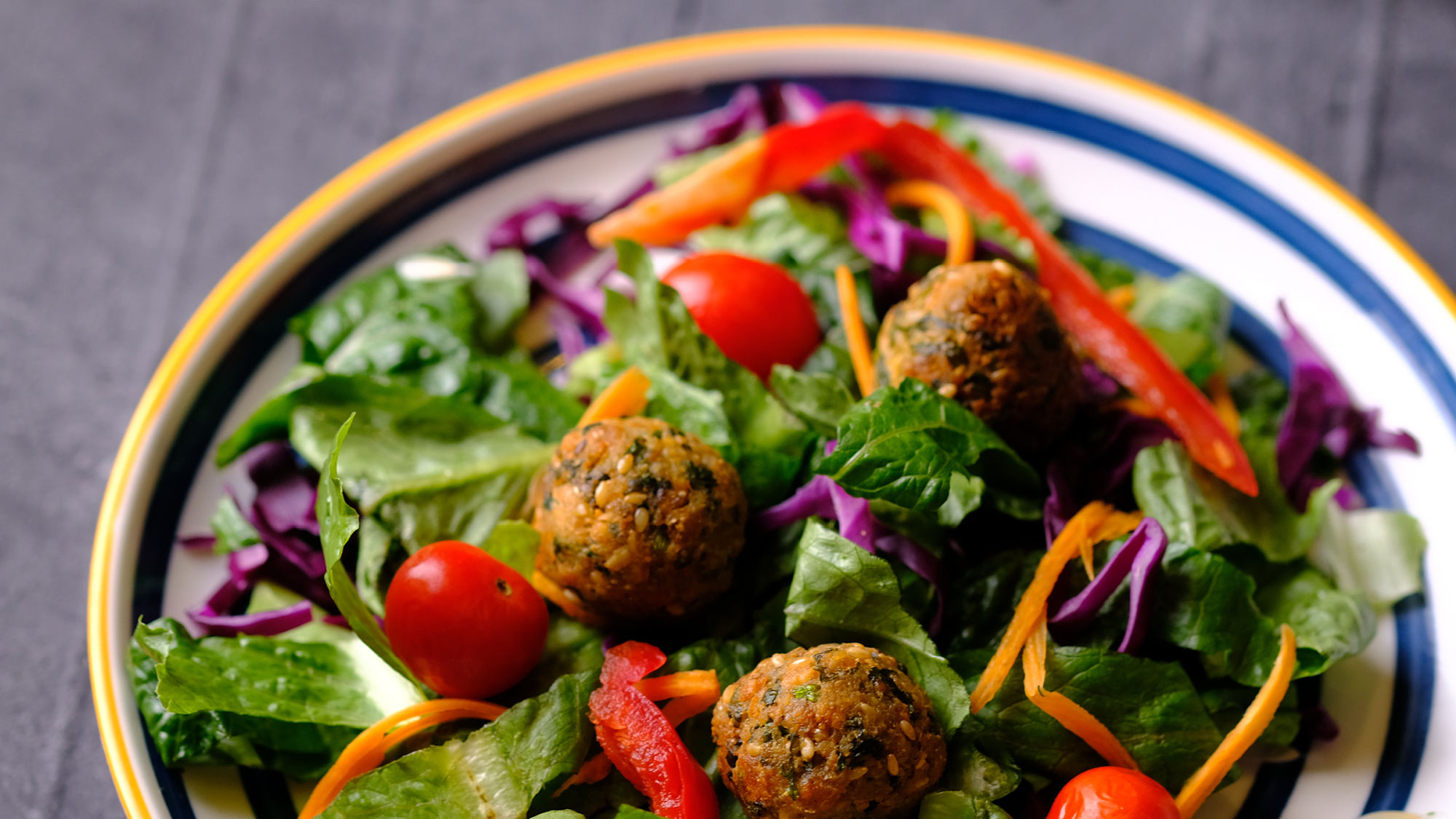 Falafel salad